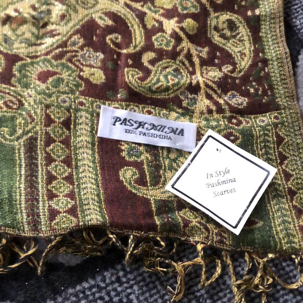 Pashmina scarf